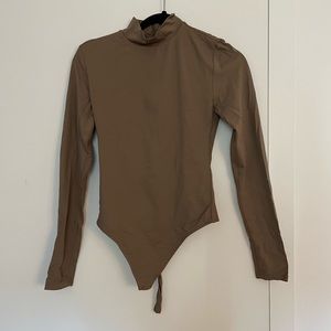 Aritzia Babaton Bodysuit